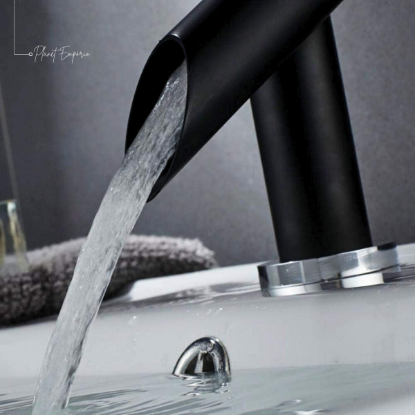 Modern Tokyo Bathroom Tap - Plaemp