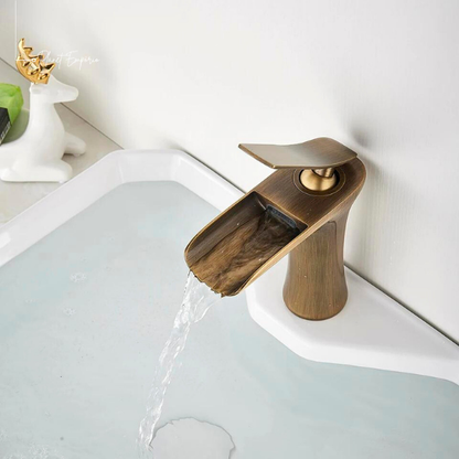 Classic Toscana bathroom tap - Plaemp