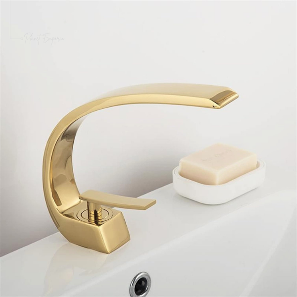 Dubai Sculptural Bathroom Tap - Plaemp