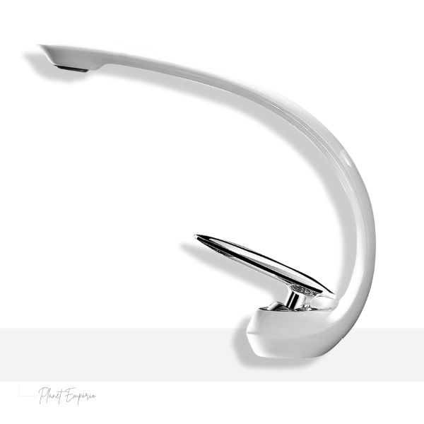 Futuristic Noir Bathroom Tap - Plaemp