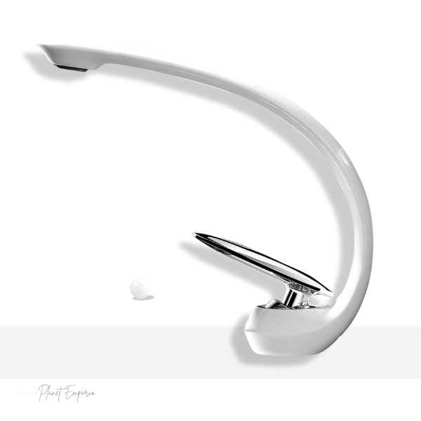 Futuristic Noir Bathroom Tap - Plaemp