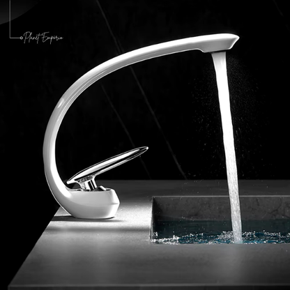 Futuristic Noir Bathroom Tap - Plaemp