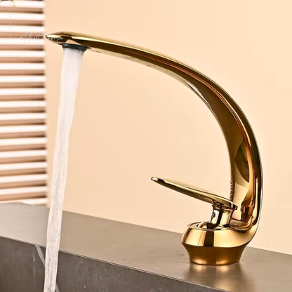 Futuristic Noir Bathroom Tap - Plaemp