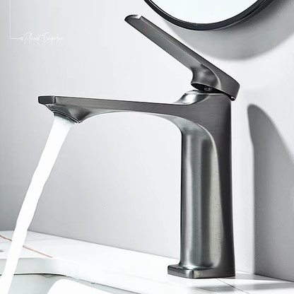 Copenhagen Ergonomic Bathroom Tap - Plaemp